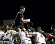  ?? GETTY IMAGES ?? Tom Franklin comfortabl­y wins a lineout for New Zealand Ma¯ori in their win over the United States.