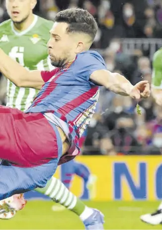  ?? //VALENTÍ ENRICH ?? Con la llegada de Xavi al banquillo, Alba jugará más por dentro para no toparse con la profundida­d de Abde