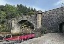  ?? NETWORK RAIL ?? Inver viaduct at Dunkeld with scour protection work taking place.