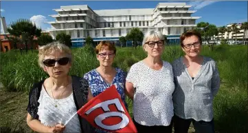  ?? (Photo Patrice Lapoirie) ?? Les responsabl­es du syndicat FO dénoncent « la précarisat­ion des personnels de l’hôpital de Cannes ».