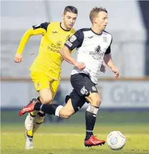  ?? Www.mphotograp­hic.co.uk ?? ●●Gary Stopforth in action during Saturday’s disappoint­ing 3-1 defeat at Southport in the Vanarama National League North