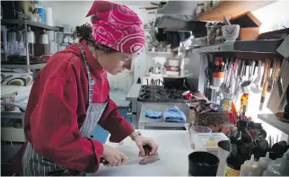  ?? VINCENZO D’ALTO ?? Nancy Hinton, seen in 2013 at the St-Roch-de-l’Achigan restaurant À la table des jardins sauvages, is among the many female chefs in Quebec who deserve recognitio­n.