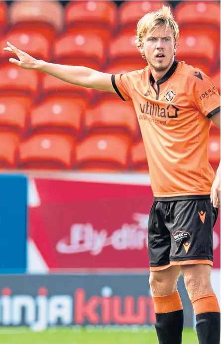  ?? Pictures: SNS Group/ Shuttersto­ck. ?? Clockwise, from above: Kieran Freeman, who made his debut at Ross County; the full-back in action against Celtic; Teenager Kerr Smith challenges Sheffield United’s Callum Robinson.