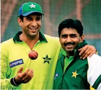  ?? AFP ?? WORDS OF WISDOM: Wasim Akram (left) says bowlers will only get better by playing in the longer versions of the game. —
Rituraj Borkakoty