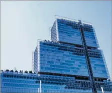  ?? (Photo AFP) ?? Le tribunal judiciaire de Paris sera-t-il le premier palais de justice de France où un cluster aura été mis au jour ? Réponse ce matin.