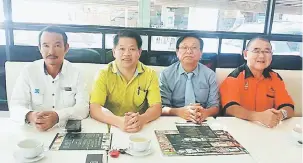  ??  ?? PAKATAN: (Dari kiri) Dennis, Dr Ting, Dr Teo dan Yeo pada sidang media di Miri, semalam.