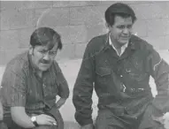 ??  ?? Mientras estuvo preso, de 1968 a 1971 en el Palacio Negro, Gilberto Rincón Gallardo (izq.) convivió con personajes relevantes para el devenir del movimiento estudianti­l.