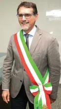  ??  ?? L’attuale segretario dem Francesco Critelli e il sindaco Virginio Merola