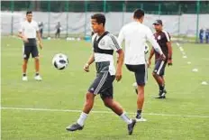  ?? AP ?? Mexico’s Giovani Dos Santos control the ball during a training session in Moscow.