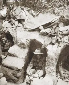  ??  ?? British Army Border Regiment Soldiers Occupying Front Line Trenches In Thiepval Wood, The Somme, France During WW1.