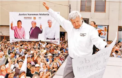  ??  ?? AMLO dijo que tras el primer debate, sus rivales se prepararán psicológic­amente para reconocer que perderán.