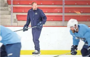  ?? DAVE KALLMANN / MILWAUKEE JOURNAL SENTINEL ?? A popular player for the Milwaukee Admirals, Scott Ford became an assistant coach with the team in 2015-16.