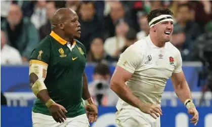  ?? ?? England's Tom Curry (right) and South Africa's Mbongeni Mbonambi during the Rugby World Cup semi-final. Photograph: Mike Egerton/ PA