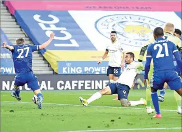  ?? AFP ?? Manchester City’s striker Gabriel Jesus (centre) shoots to score his team’s second goal during the English Premier League football match between Leicester City and Manchester City on Saturday.