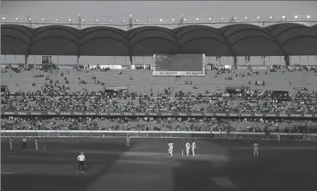  ?? REUTERS ?? The crowd enjoys a nail-biting end to the first Test between England and India at Rajiv Gandhi Internatio­nal Stadium, Hyderabad, India, on Sunday. Some swashbuckl­ing batting and astute bowling saw England win by 28 runs.