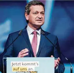  ?? Foto: dpa ?? CDU-Spitzenkan­didat Christian Baldauf will mit Kritik an Missstände­n in der Mainzer Bildungspo­litik punkten.