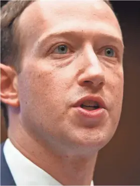  ?? JACK GRUBER/USA TODAY ?? Internal documents reveal that Facebook CEO Mark Zuckerberg was looking for ways to make money from users’ informatio­n.