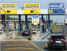  ?? DREAMSTIME ?? The EU is eyeing a digital overhaul of tolls on Europe’s main thoroughfa­res.