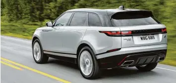  ??  ?? Markant: Vor allem die Heckansich­t des Range Rover Velar macht Eindruck.