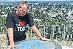  ??  ?? DAMAGED: Tokoroa Host Lion Brad Saxton inspects the damage at Colsons Hill.