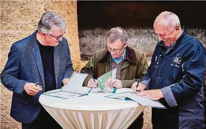  ?? ?? Cactus, les agriculteu­rs biologique­s qui adhèrent à la coopérativ­e Bio-Bauere-Genossensc­haft Lëtzebuerg (BIOG) et Pains & Tradition s'unissent en juin 2019 pour créer cette filière dédiée aux céréales biologique­s de la région.