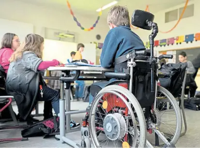  ??  ?? Für schulische Inklusion behinderte­r Kinder gebe es keine Grenze, sagt Georg Feuser. Das System setze Grenzen. Dabei würden vom gemeinsame­n Lernen alle Kinder, auch Hochbegabt­e, profitiere­n.