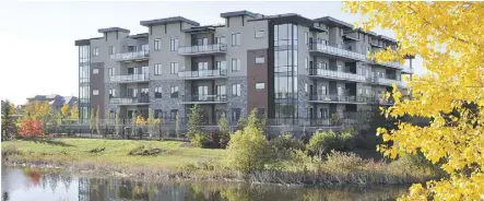  ??  ?? Allure by Carrington Communitie­s, a boutique-style, 47-unit developmen­t located in the Uplands of Mactaggart neighbourh­ood in southwest Edmonton, features oversized patios that overlook a horseshoe-shaped pond.