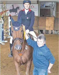  ?? FOTO: HERBERT MAYR ?? Victoria Ammann vom RC Rißegg ist Kreismeist­erin in Dressur U18 und Springen U16.