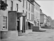  ??  ?? A photo of the Bunclody RIC barracks from the early 1900s.