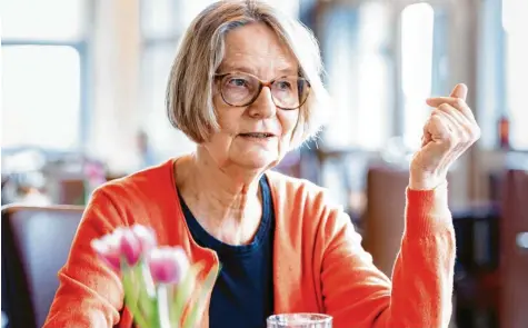  ?? Foto: Markus Scholz, dpa ?? Über ein erschütter­ndes Ereignis in der oberbayeri­schen Stadt Penzberg, geschehen in den letzten Tagen vor Kriegsende, schreibt die Schriftste­llerin Kirsten Boie in ihrem neuen Buch „Dunkelnach­t“.