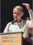  ??  ?? Björn Höcke sprach in der Stadthalle rund eine Stunde lang.