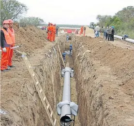  ??  ?? Insumo básico. Para el Gobierno, la tarifa plana puede ser la solución.