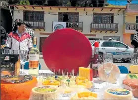  ??  ?? En el festival habrá un queso gigante.