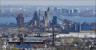  ?? HAMILTON SPECTATOR FILE PHOTO ?? Stelco has suggested that a failure to negotiate new contracts could unravel the entire restructur­ing plan.