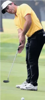  ??  ?? SIX-WAY TIE Francesco Molinari shooting 64