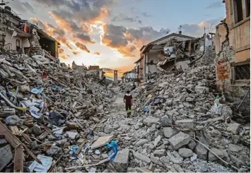  ?? Foto: Alessandro di Meo, dpa ?? Erdbeben sind nur eine von vielen Katastroph­en auf unserem Planeten. Die Menschheit steht ihnen allerdings nicht schutzlos ge genüber, sondern kann sich darauf vorbereite­n.