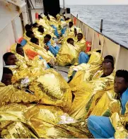  ?? AP ?? La rotta centro-africana. Migranti del Sudan tratti in salvo nel mare libico