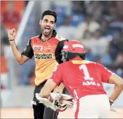  ?? BCCI ?? After dismantlin­g the top order, Bhuvneshwa­r Kumar returned to dismiss the rampaging Manan Vohra in the penultimat­e over.