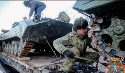 ?? ?? Rússia tem 100 mil militares na fronteira com a Ucrânia e deslocou agora um vasto contingent­e para a Bielorrúss­ia