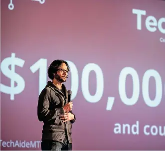  ??  ?? La conférence TechAide de Centraide du Grand Montréal a permis de générer plus de 125000$ en dons. Sur notre photo, Hugo Larochelle, responsabl­e de Google Brain à Montréal.