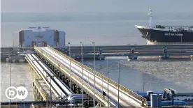  ??  ?? Приморск - один из портов, через который планируют экспорт белорусски­х нефтепроду­ктов в Европу
