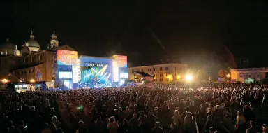  ??  ?? Le date Riparte il Festival Show: dopo Padova la carovana toccherà Jesolo, Bibione, Lignano e Trieste