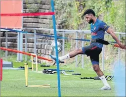  ?? FOTO: EFE ?? El centrocamp­ista Lemar se ejercita en la Ciudad Deportiva del Atlético