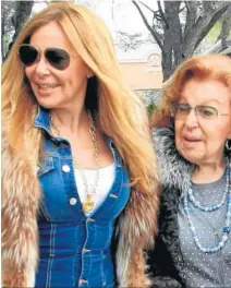  ?? HOLA ?? Ana Obregón, con su madre Ana, quien falleció en mayo.
