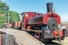  ?? KEITH LOBLEY ?? Barclay 0-4-0ST No. 699 of 1691 Swanscombe in action on David Buck’s private railway at Fifield, near Windsor, on August 7.