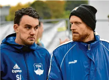  ?? Foto: Elmar Knöchel ?? Das bisherige Trainerges­pann des TSV Bobingen, Sebastian Jeschek (links) und Christophe­r Detke, tritt überrasche­nd zum Saisonende zurück.