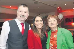  ?? (Pic: Catherine Sheehan) ?? Tom O’Donoghue, with Edel Mullins and Ann Herlihy, at the victory social in The Firgrove Hotel on Friday last.