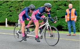  ?? EUGENE BONTHUYS ?? Blind athlete Hannah Pascoe and her pilot Janet Willis compete in Cycling Southland’s time trial championsh­ips on Saturday.