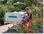  ??  ?? Garden therapy for patients with spinal injuries