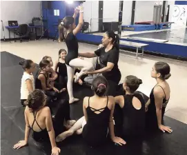  ?? Miami Dance Project ?? Barbara Delgado, founder of the Miami Dance Project, is certified in Autism Movement Therapy. Here, she works with special needs students in preparatio­n for a Saturday performanc­e of “Snow White” at the South Miami-Dade Cultural Arts Center.